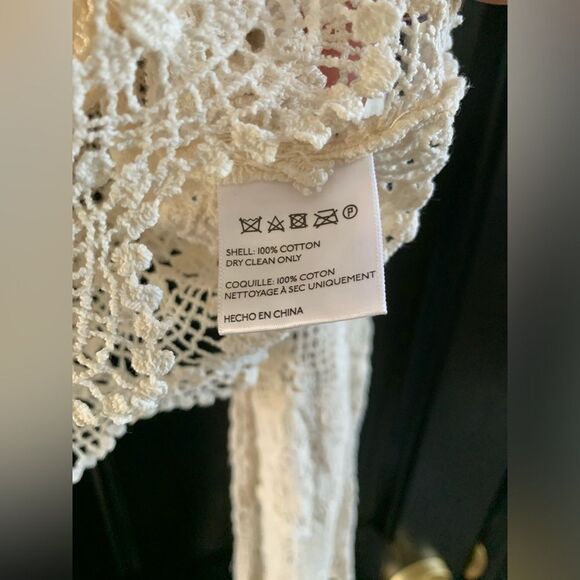 Staring at Stars Lace Crochet Bell Sleeve Top | Medium - Picture 7 of 12